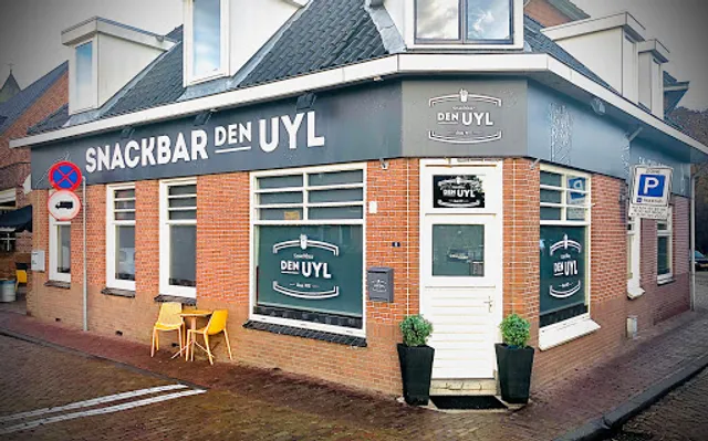 Snackbar Den Uyl