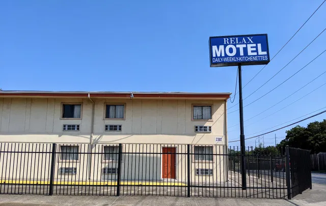Relax Motel