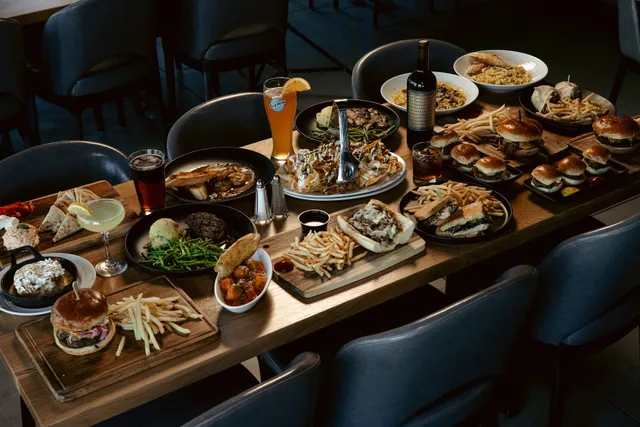 North & Maple Kitchen + Bar- New Lenox