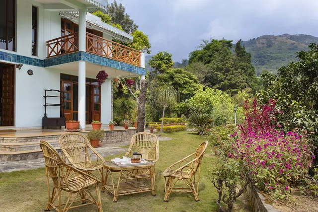 "V" are family - Rainbow Cottage, Nainital Hills