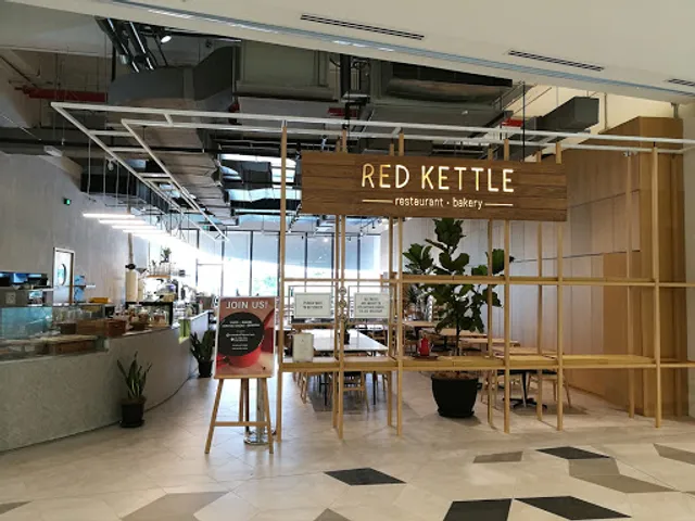 RED KETTLE @ THE STARLING MALL