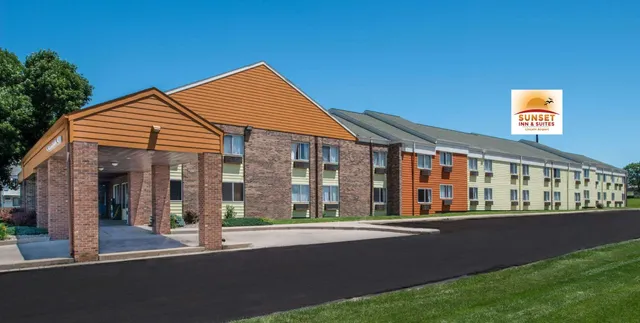 Sunset Inn & Suites - Lincoln Airport