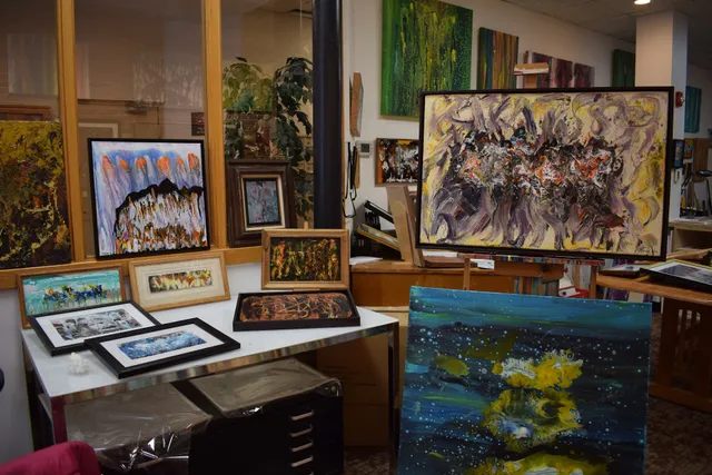 Abstractions Art Gallery: Stephen Zeigfinger