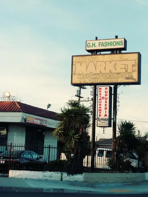 Restaurante y Pupuseria Julita's