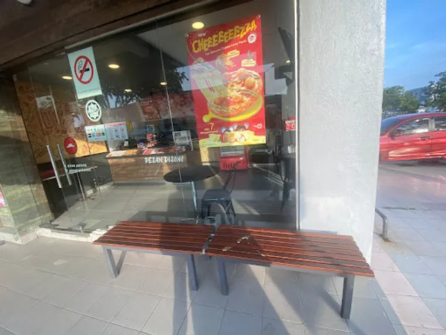 Pizza Hut Delivery Malim Jaya