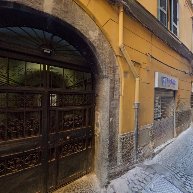 Naples Center Apartment