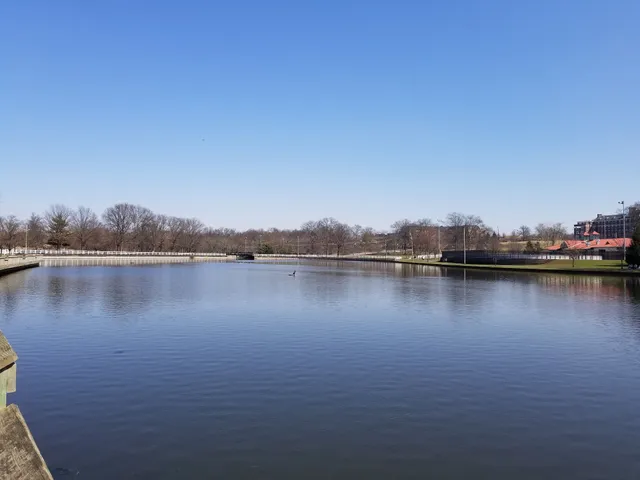 Roosevelt Park Lake