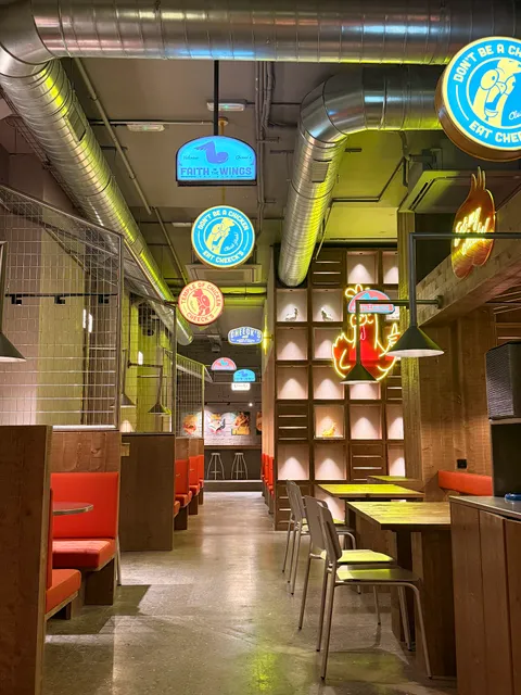 Cheeck's - Beer & Chicken