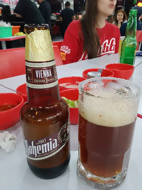 Los Compadres Taquerías (Viveros)