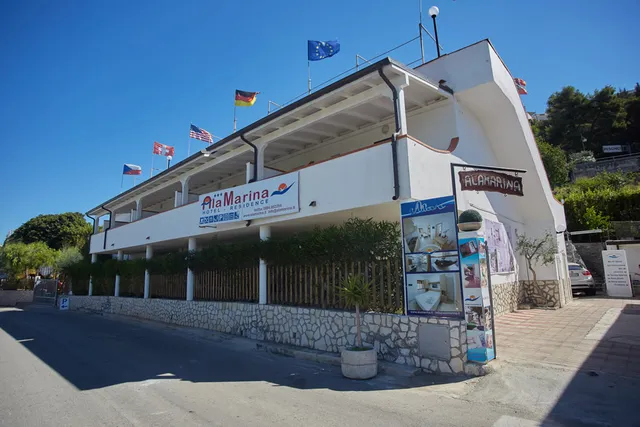 Residence B & B Ala Marina