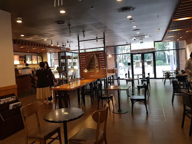 Starbucks Dogok Station