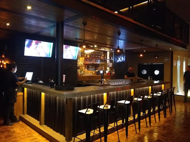 Crossroads Music & Grill