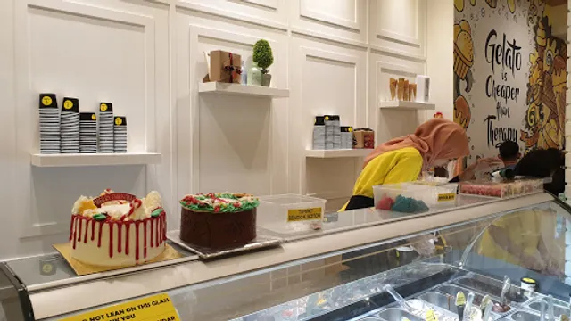 ELMO Gelato & KANI Coffe Kitchen Tembalang