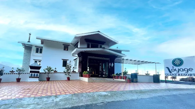 Voyage Glenz Resort