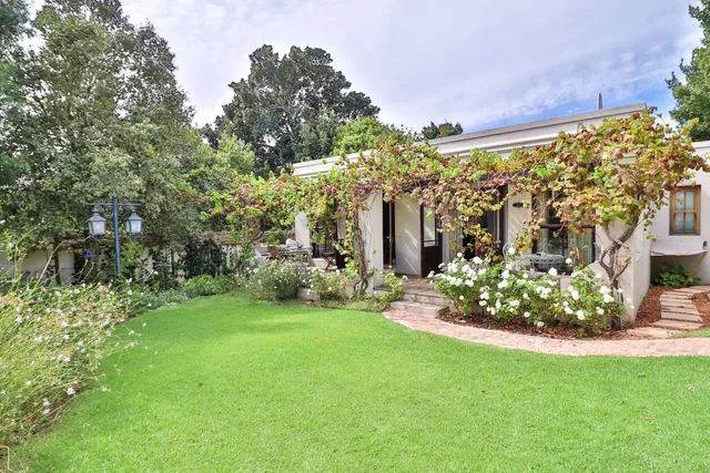 Three Oaks Guesthouse