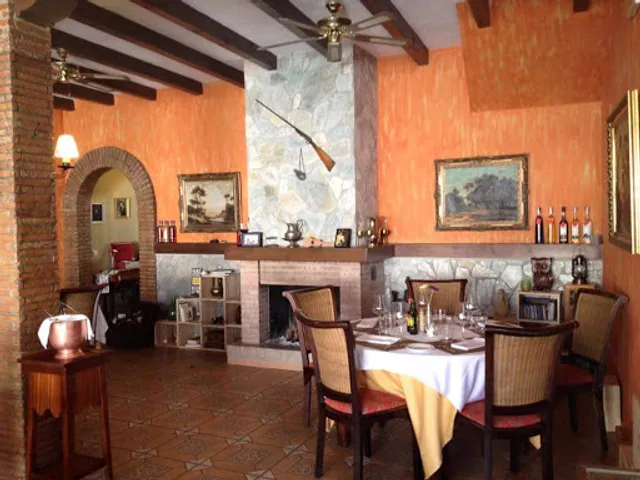 BODEGON GALLERY Restaurante & Tienda de Vinos