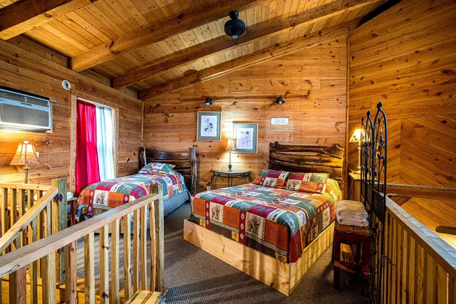 Bear Creek Lodge and Cabins