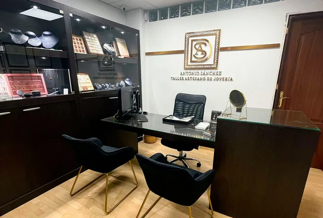 Taller de Joyería Antonio Sánchez. Alianzas de boda/ Anillos de pedida. diamantes certificados