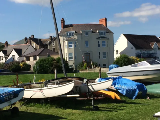 Gwylanedd One and Two Holiday Apartments