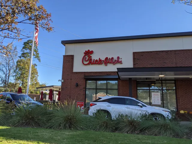 Woodlawn Square Shopping Center