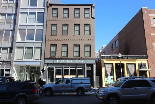 Thatch Quarters on Broadway