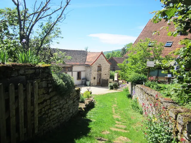 Hauts de Borgy: Gîte au calme et tout confort, idéal randonnées, proche thermes Santenay et Beaune, Saône-et-Loire, Bourgogne