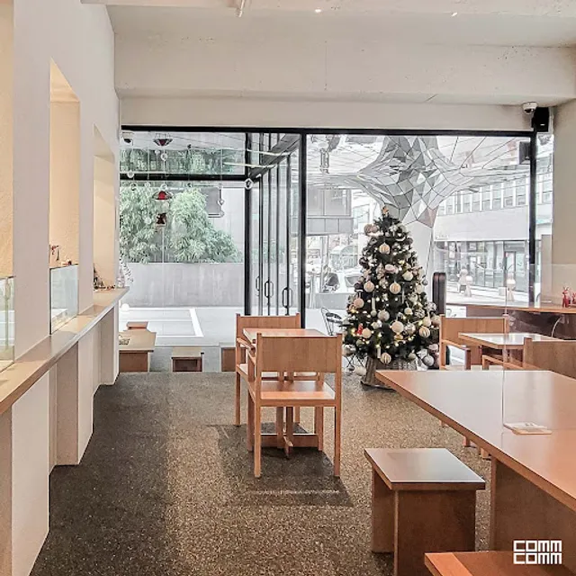 CommComm Bakery Cafe