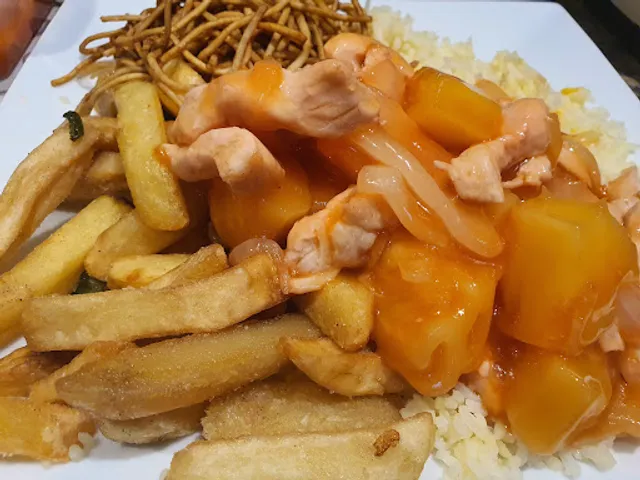 Lee's Chinese Takeaway