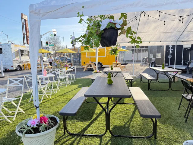 La Plaza Best Food Trucks