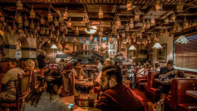 Filippi's Pizza Grotto Santee