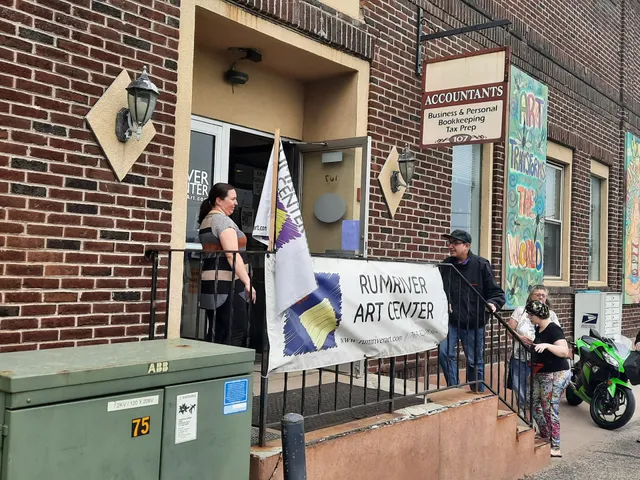 Rumriver Art Center