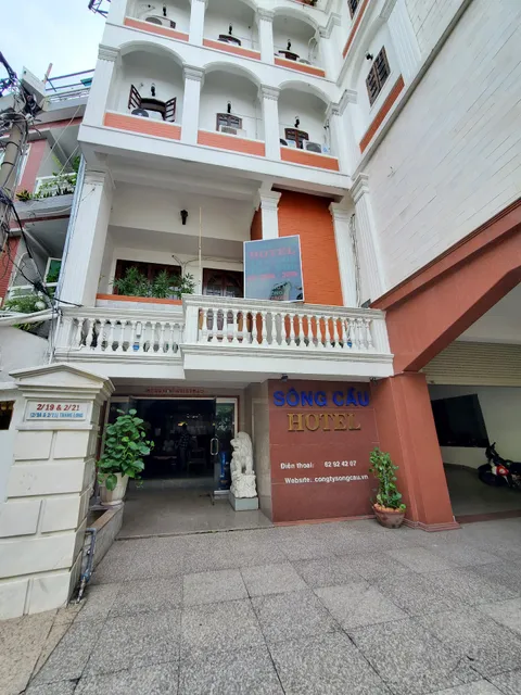 Hotel Sông Cầu