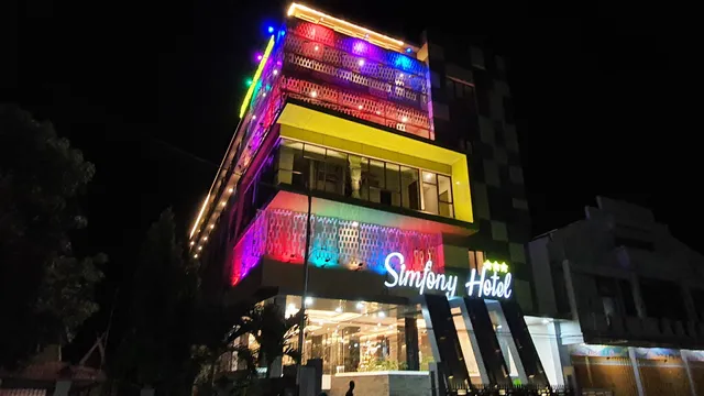 Simfony Hotel Alor