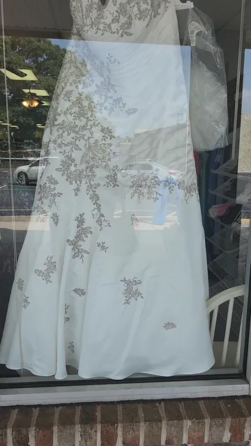 Miracle Mile Shopping Center