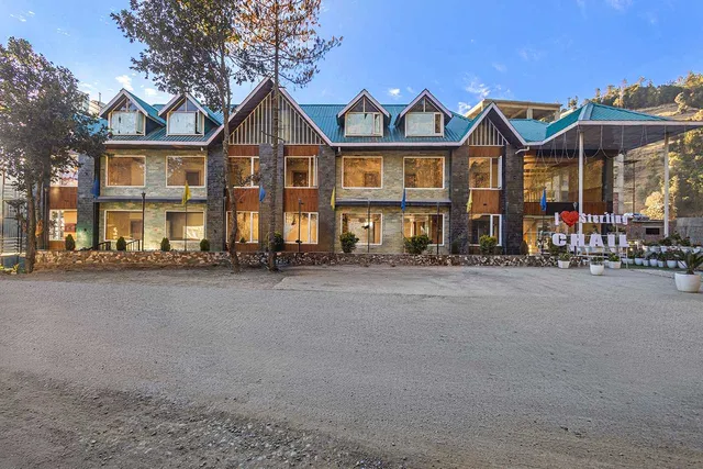 Sterling Shivalik Chail