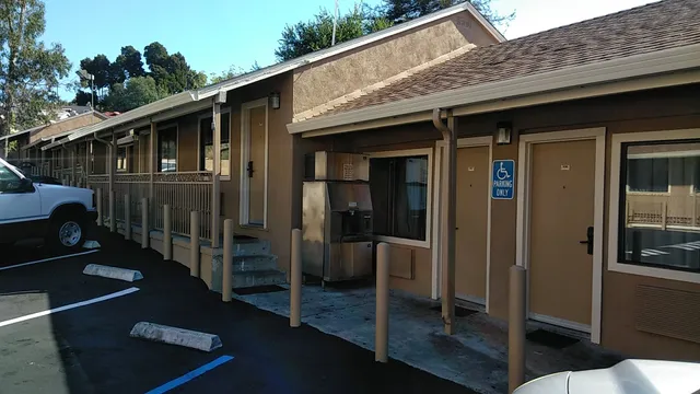 Mills Motel