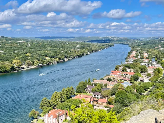 Mt Bonnell