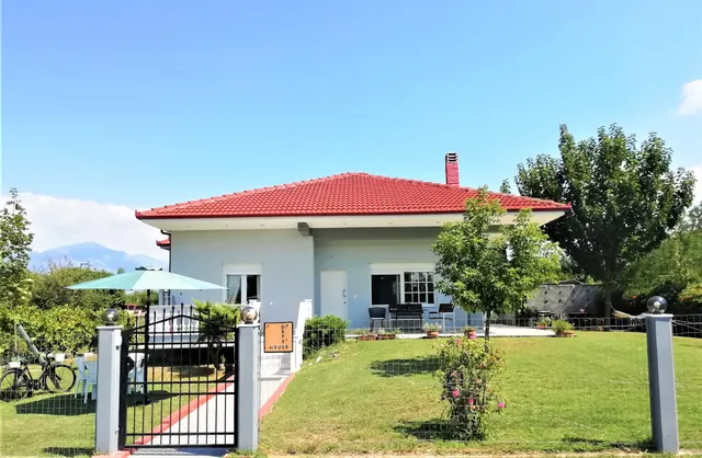 Deppy's House κοντά στα ΛΟΥΤΡΑ ΠΟΖΑΡ