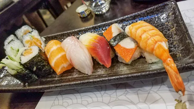Mirai Sushi & Sake Tràng Thi