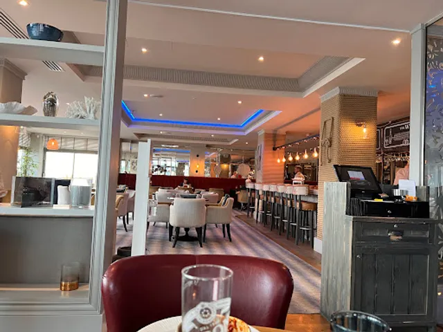 Ebb & Flow Restaurant & Cove Bar