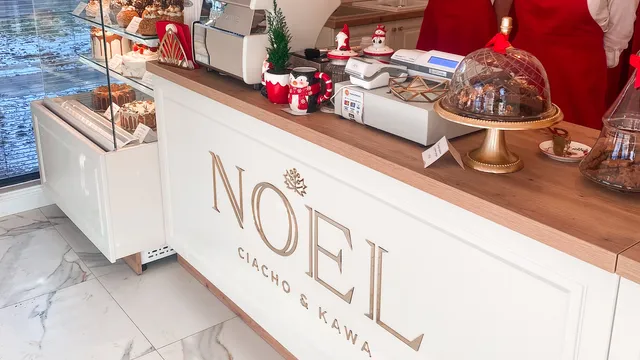 Noel dessert shop
