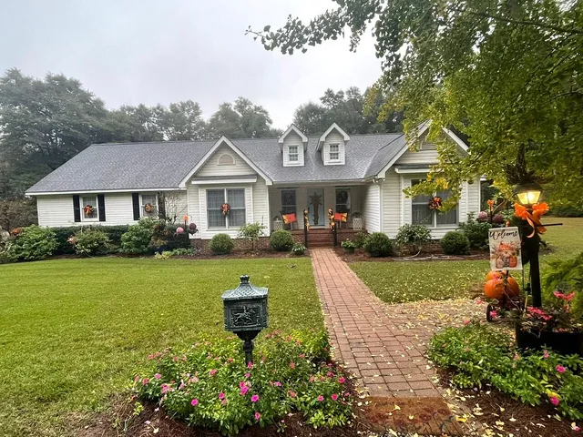 Willis Country Home Bed & Breakfast