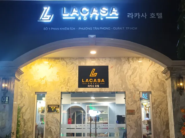 라카사 호텔 Lacasa Hotel