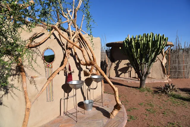 Loita Hills Basecamp - Maji Moto - Eco Tented Camp and Campsite