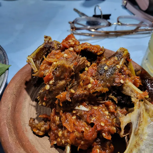 Seafood dan Pecel Lele Bang Bee