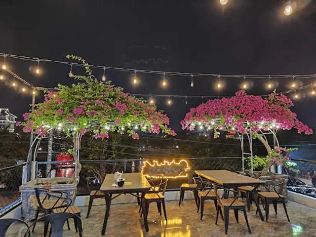 Nhà Hàng Cát Lạc