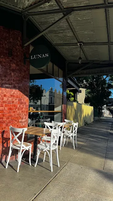 Lunas