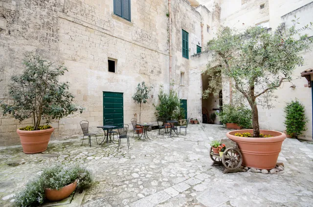 The Twelve Moons - Rooms to rent