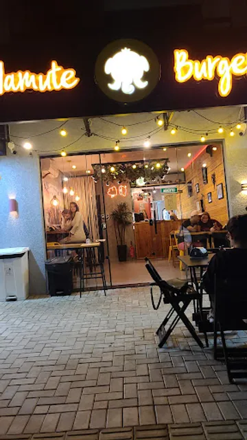 Mamute Burgers | Vila A