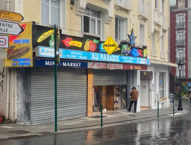 Mini Market Au Paradis